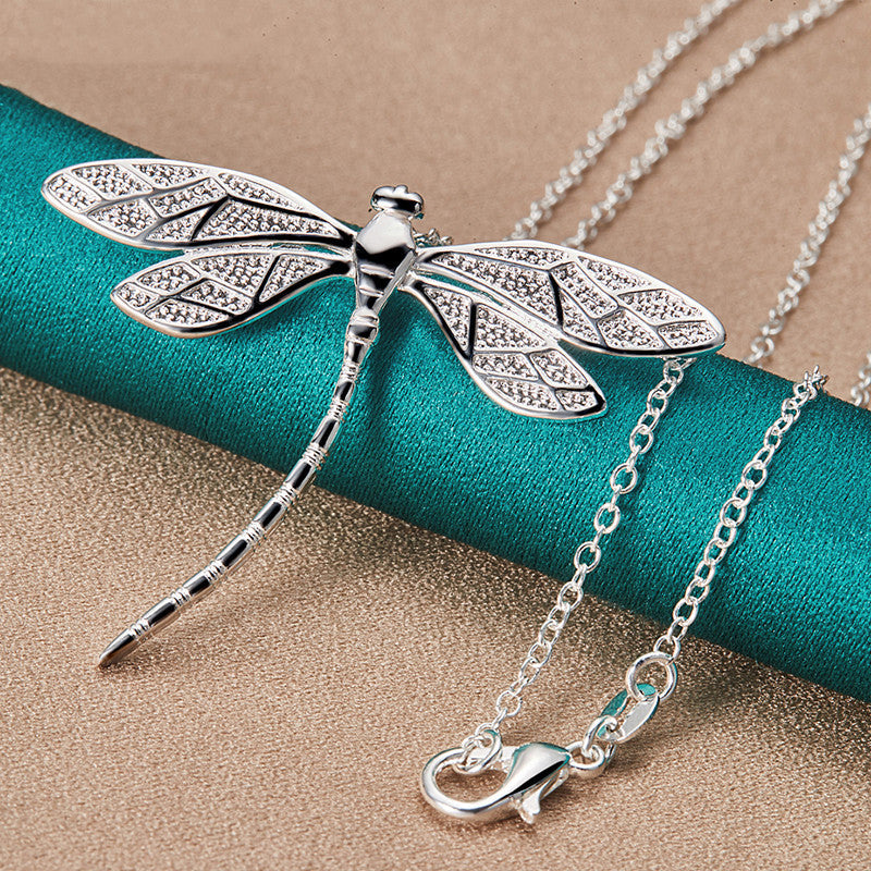 Collana con libellula in argento sterling – Simbolo di grazia e trasformazione