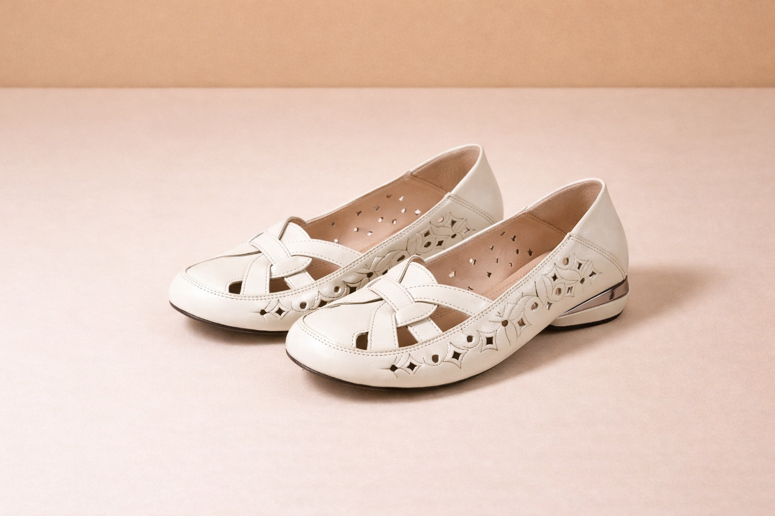 Lucia | Ballerine intrecciate in pelle con dettagli traforati