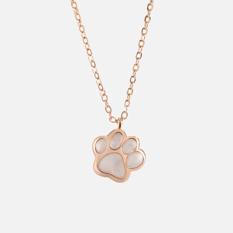 Collana con ciondolo a forma di zampa