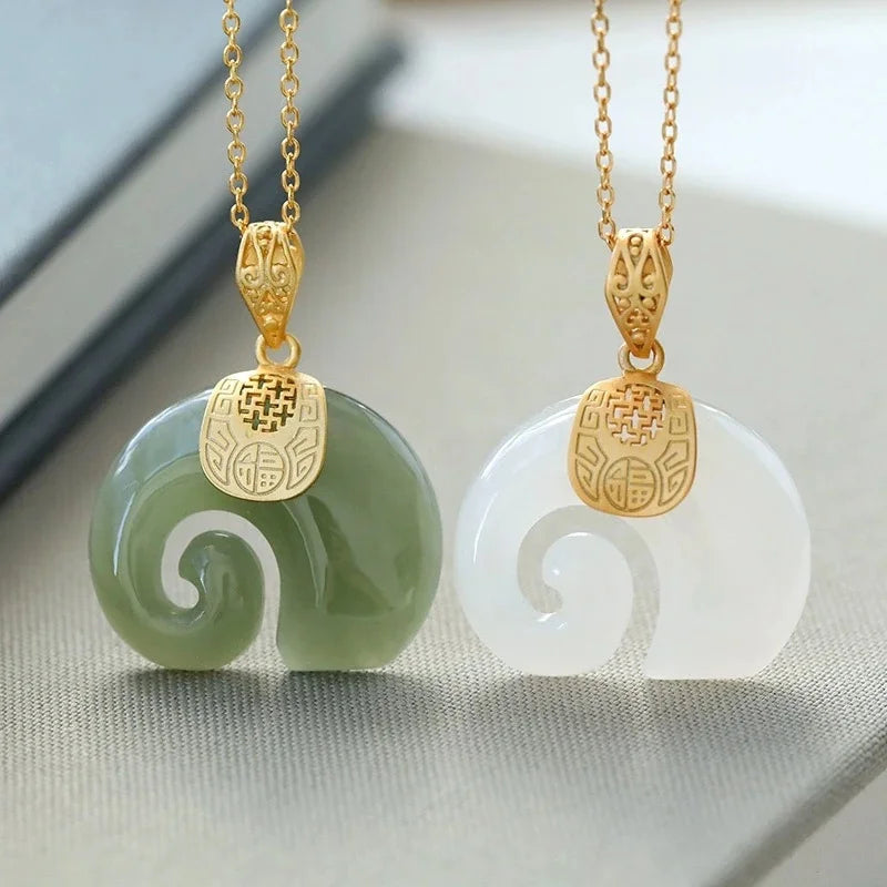 Collana con pendente a forma di elefante in giada Hetian – Catena placcata in oro 18 carati per donna